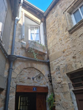 Maisonnette au Cœur de la cité Médiévale.